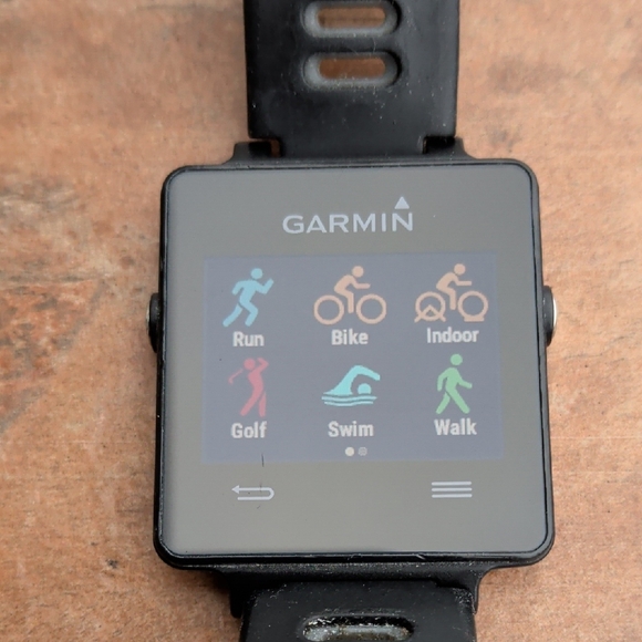 Garmin Black Vivoactive Smartwatch - Picture 6 of 6